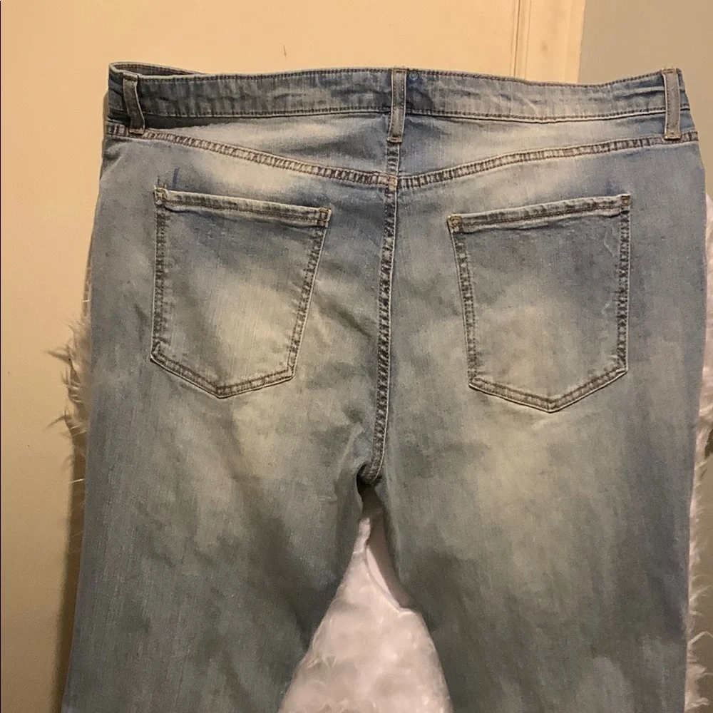 Trendy Distressed Light‎ Blue Boyfriend Jeans
